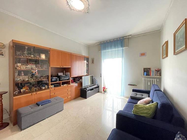 Appartamento in vendita a Magenta, via De Amicis , 38 - Magenta, MI