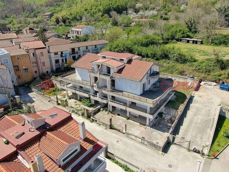 Villa bifamiliare in vendita a Mercato San Severino, Via Ciorani, 53 - Mercato San Severino, SA