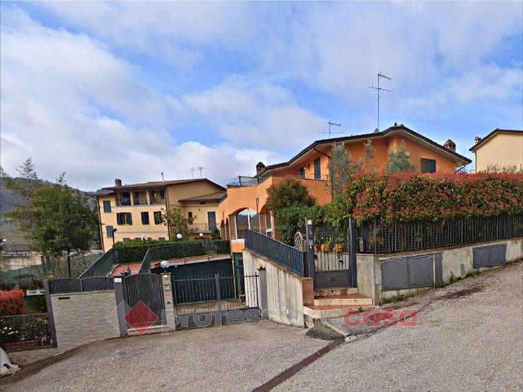 Villa bifamiliare in vendita a Perugia, Via Ibisco - Perugia, PG