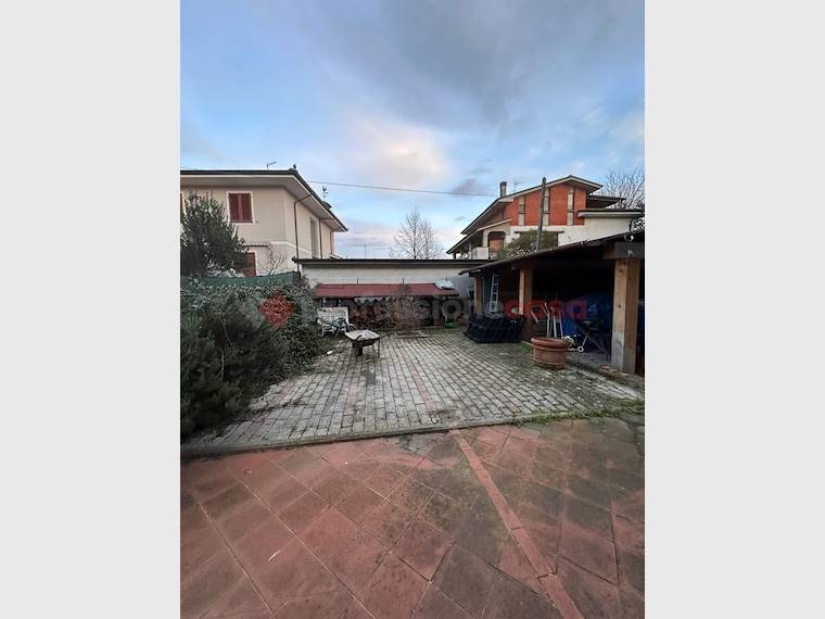 Villa bifamiliare in vendita a Montecatini-Terme, via calabria - Montecatini-Terme, PT