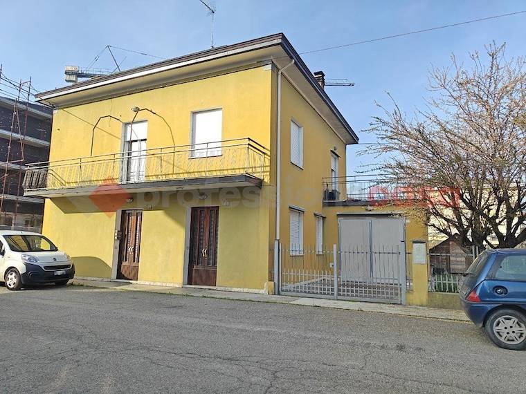 Casa Indipendente in vendita a Novi di Modena, via 4 novembre, 4 - Novi di Modena, MO