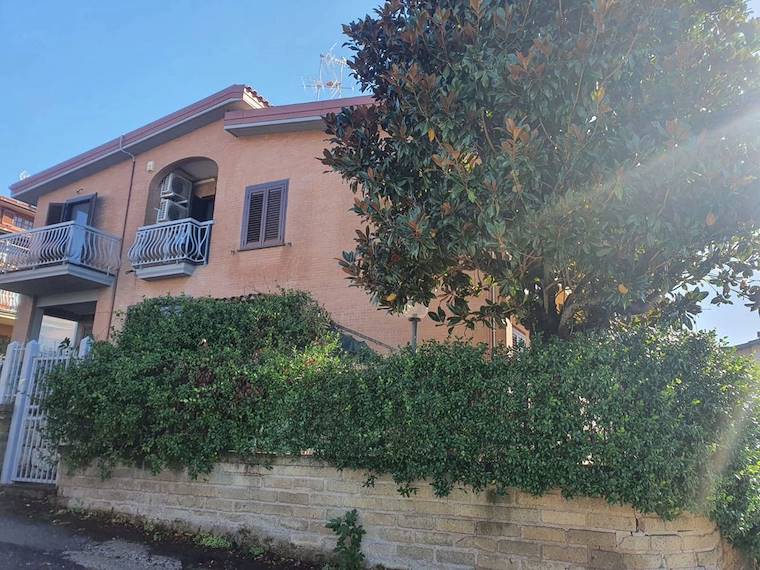 Villa bifamiliare in vendita a Monterotondo, Via san Martino, 189 - Monterotondo, RM