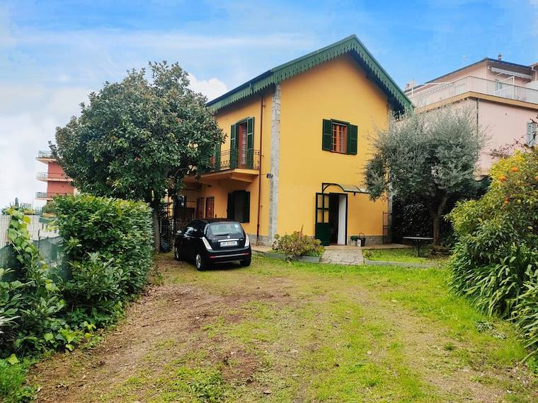Villa singola in vendita a Sanremo, via Duca Degli Abruzzi, 240 - Sanremo, IM