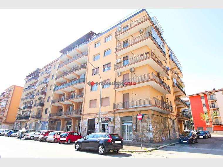 Appartamento in vendita a Foggia, Via Luigi Sturzo, 26 - Foggia, FG